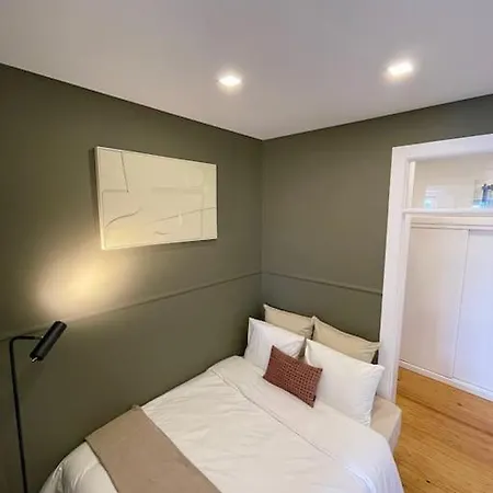 דירה Stylish & Sunrise From Your Sofa - Stay! *