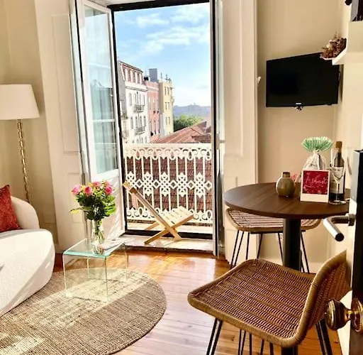 Stylish & Sunrise From Your Sofa - Stay! Lisboa