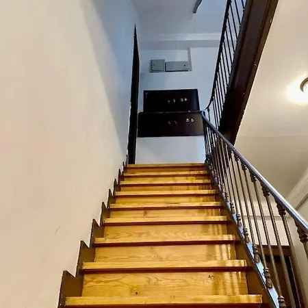 Stylish & Sunrise From Your Sofa - Stay! Лиссабон